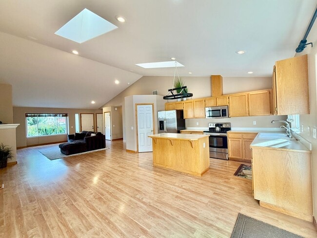 Photo - Immaculate Mill Creek Rambler | A/C • Cul-... Casa