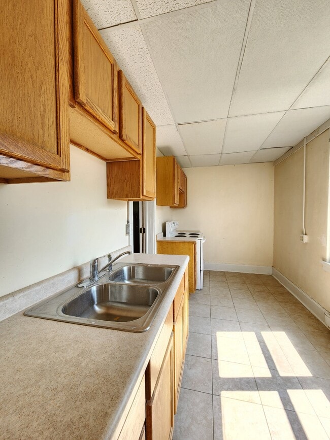 Studio Unit