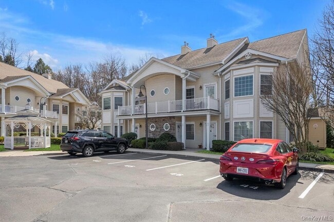 Building Photo - 45 Autumn Dr