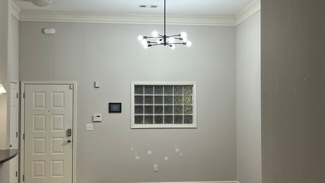 Dining - 401 16th St NW Unit 1185