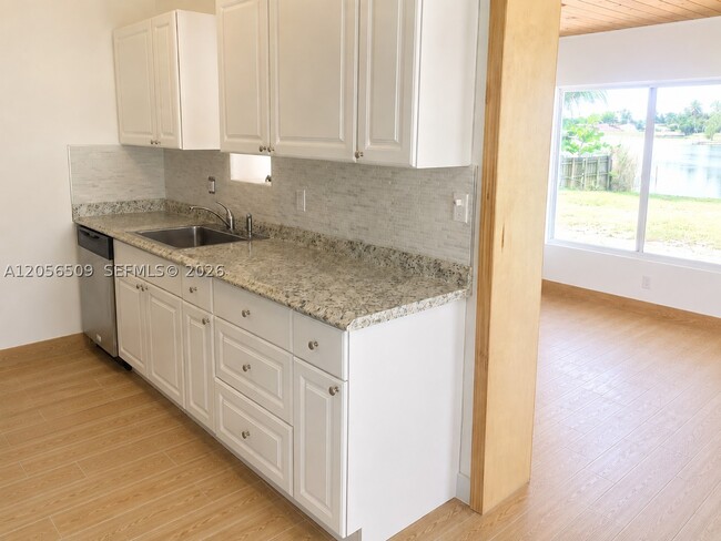 3300 SW 32nd Ct