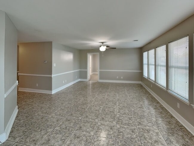 Photo - 430 Fishawk Way