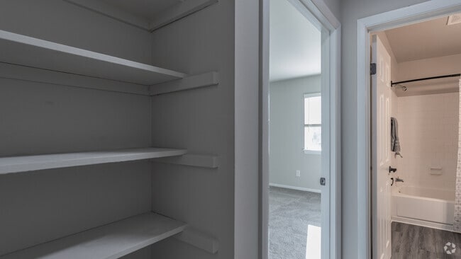 1BR,1BA,-836SF