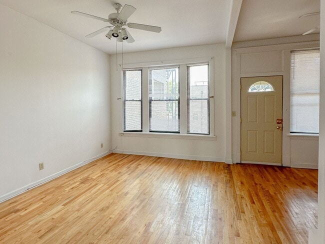 Photo - 3056 N Greenview Ave Apartments Unit 3