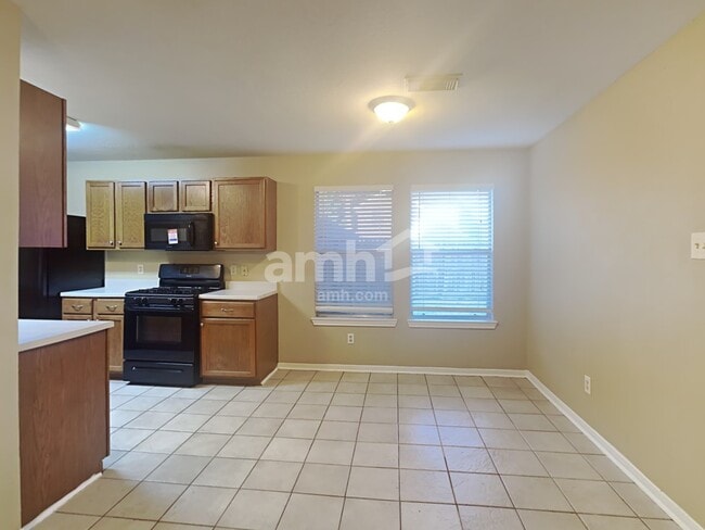 Photo - 4906 Black Rock St