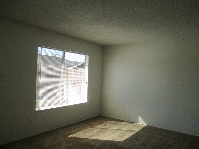 Photo - 1818 Hasti Acres Dr Unidad A