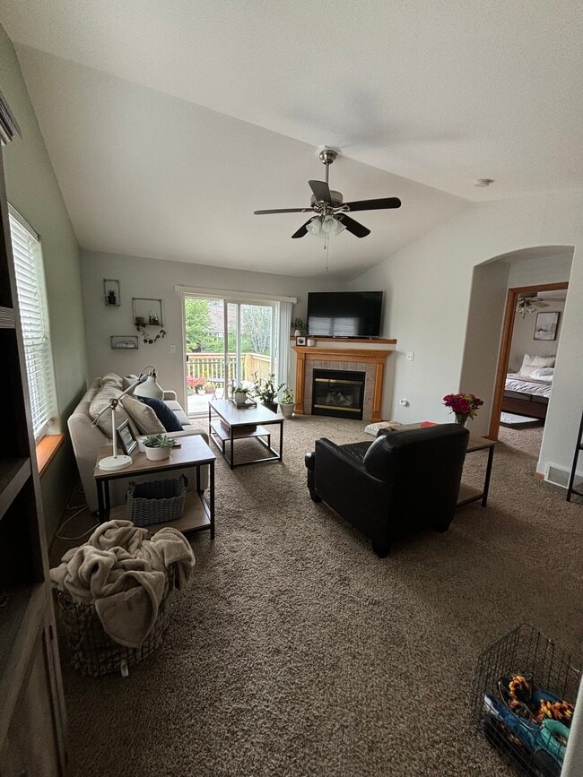 Photo - 1552 Deerfield Dr