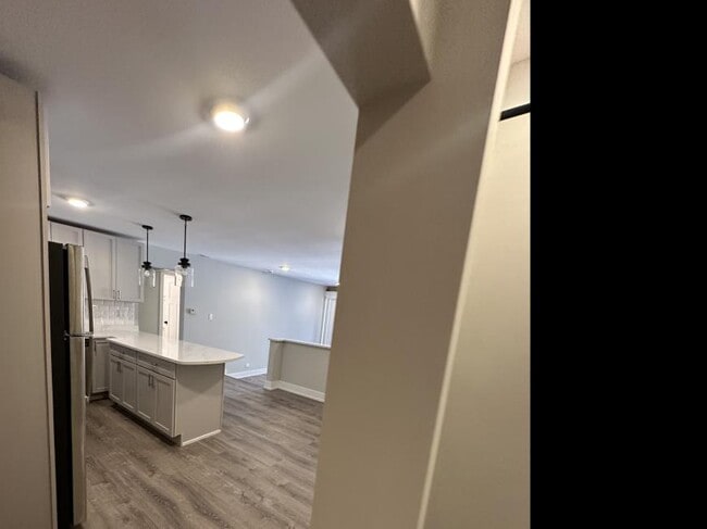 Building Photo - 2 bedroom in Chicago IL 60610 Unit 2BD