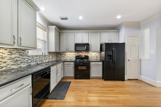 Photo - 1759 Aden Dr