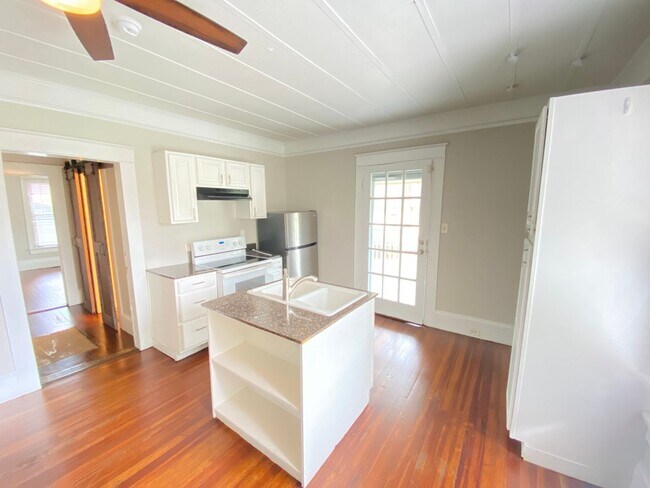 Photo - 214 E Center Ave Unit 214 E. Center Ave - Apt B