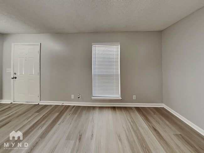 Photo - 2981 Owendale Dr