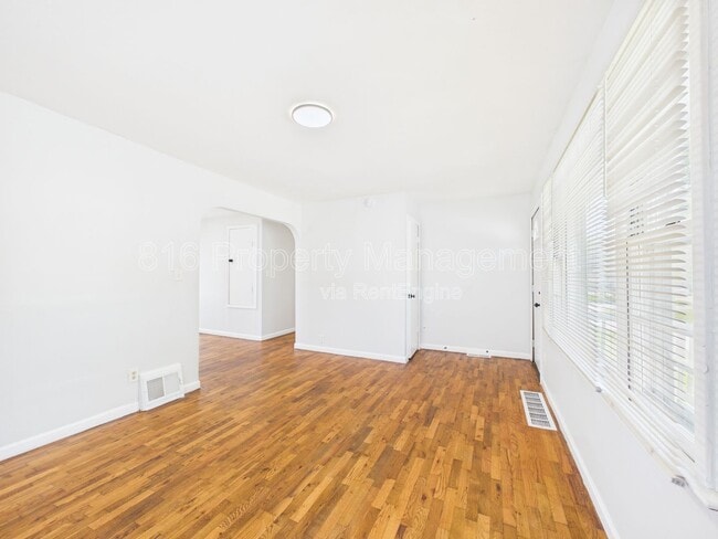 Photo - 10323 East 20th St S