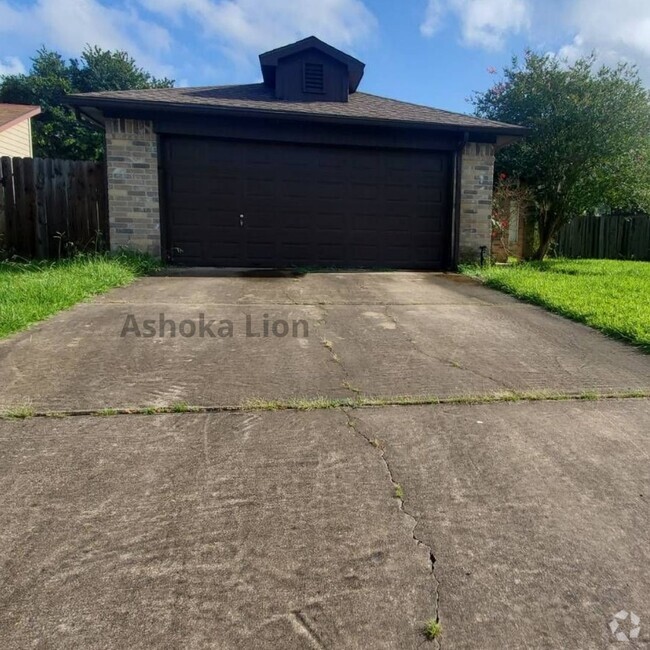 Building Photo - Sugar Land 3 Bed/2 Bath Rental home with y...