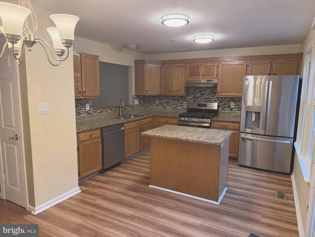 Photo - 220 Ferring Ct