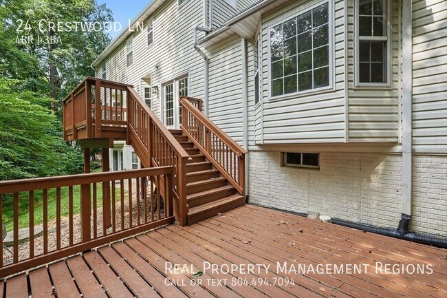 24 Crestwood Ln