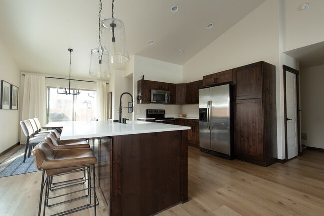 Photo - 3810 Bur Ave