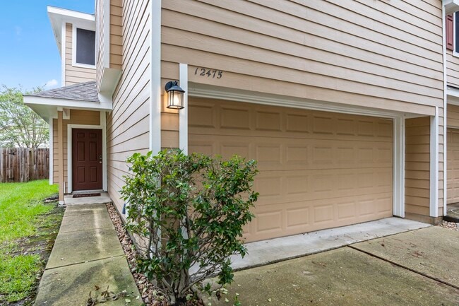 Photo - 12475 Saratoga Woods Ln