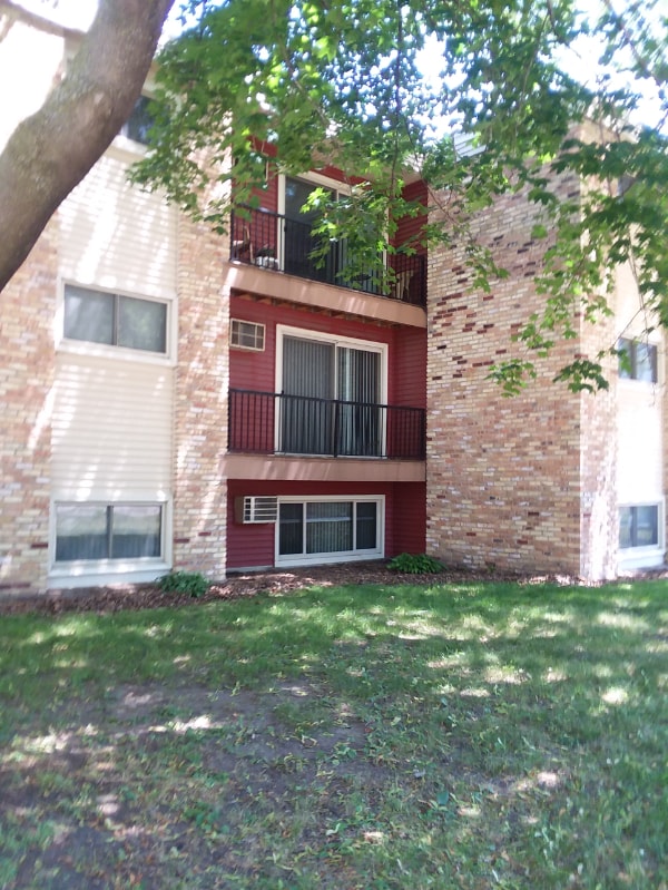 Building Photo - 3246 Douglas Dr N Rental