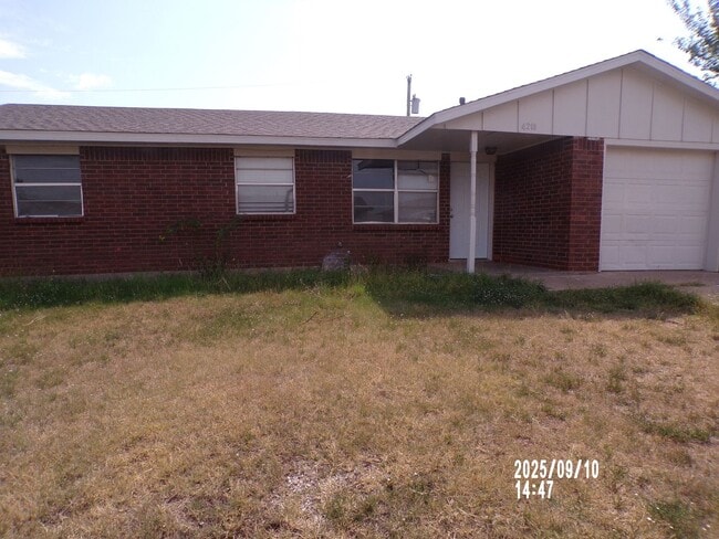 Building Photo - Great home close to Voch-tech, southwester...