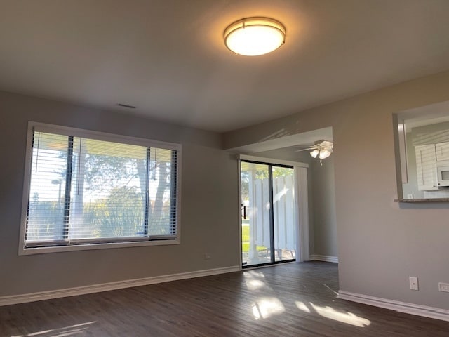 Photo - 933 Monroe Ct