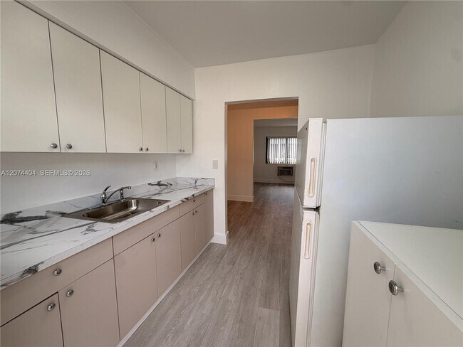 811 81st St Unidad 2
