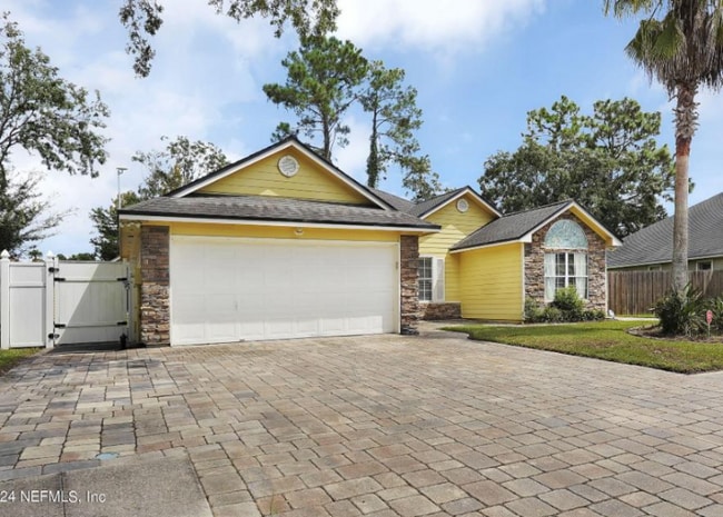 Photo - 8959 Bridgecreek Dr W