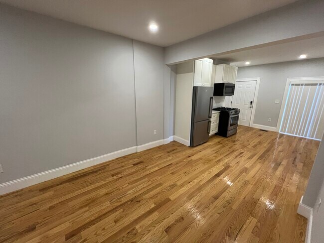 Photo - 148 Oxford St Unit #374-2