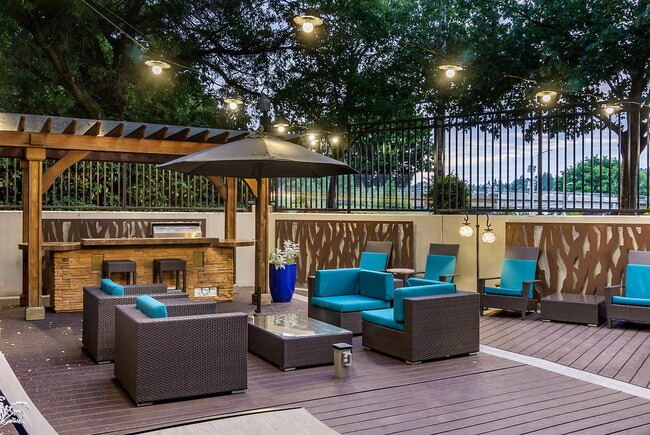 Photo - Wharfside Pointe