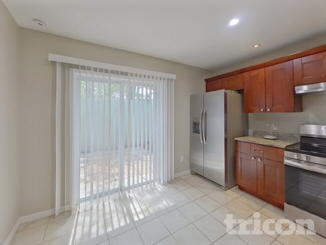 Photo - 1933 Gregory Dr