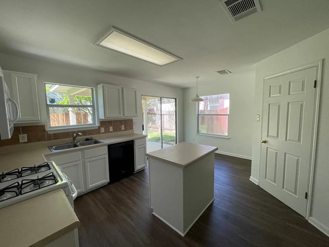 Photo - 224 San Felipe Dr