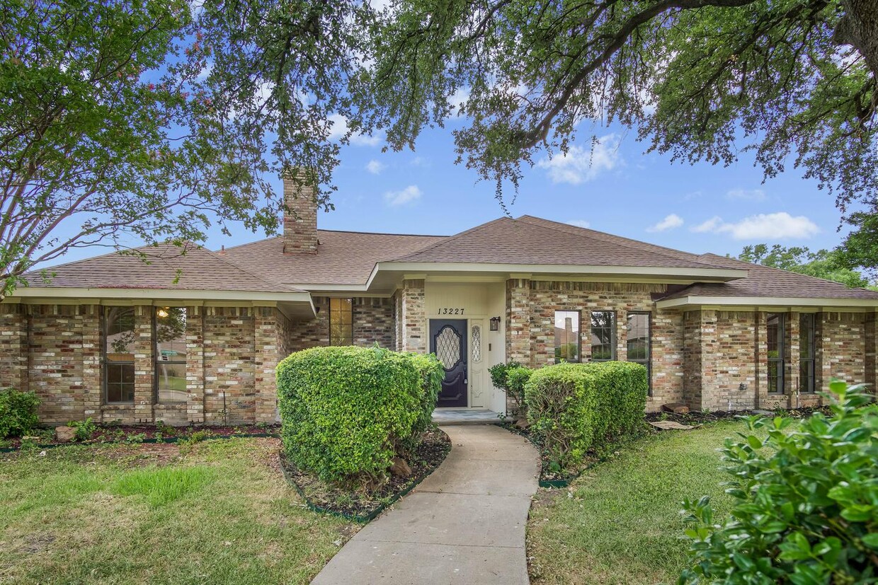 Photo - 13227 Harkness Dr