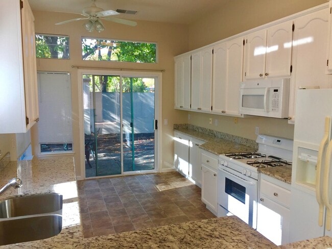 Photo - Duet in Summerset 1 (55+)