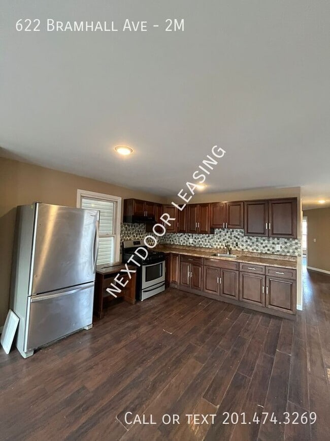 Building Photo - 622 Bramhall Ave Unit 2M