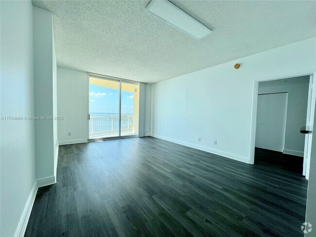 Building Photo - 2475 Brickell Ave Unit 2408 Rental