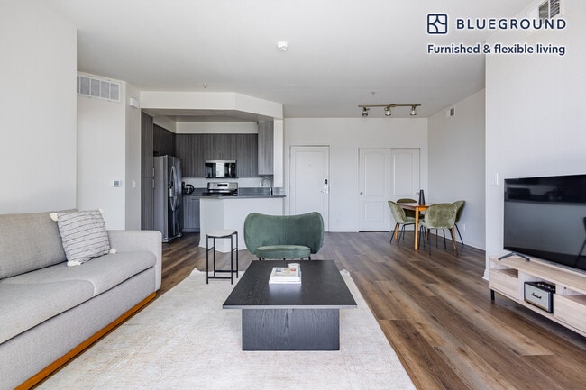 Photo - 13603 Marina Pointe Dr Unit FL5-ID1329