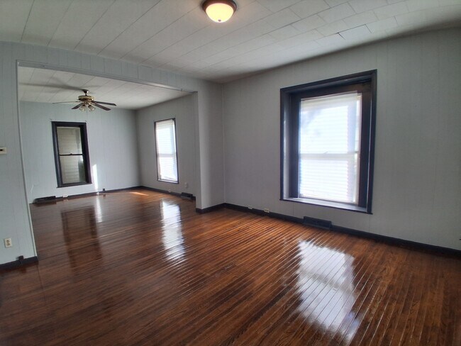 Photo - 35 S Griffin St