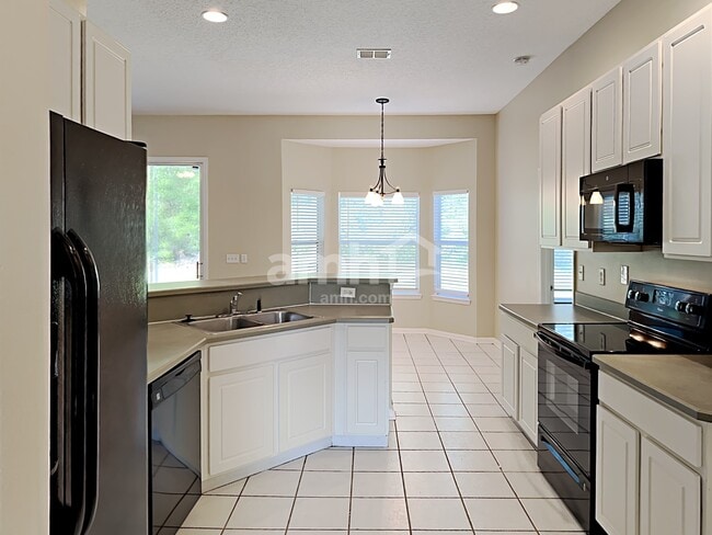Photo - 1621 Merroway Ln