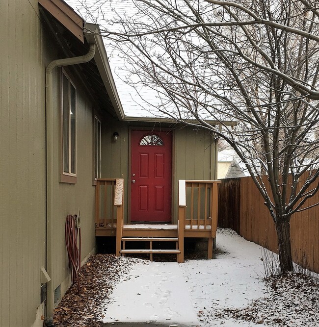 l1633 - l1633 Apartment Unit 3