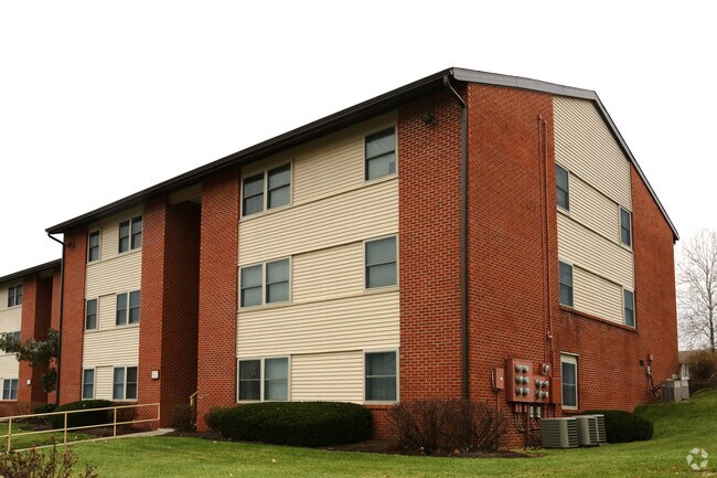 Gainesway Village Apartments - Gainesway Village Apartments