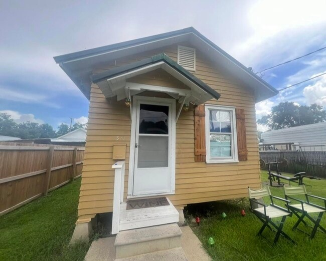 Photo - 311 Gum St