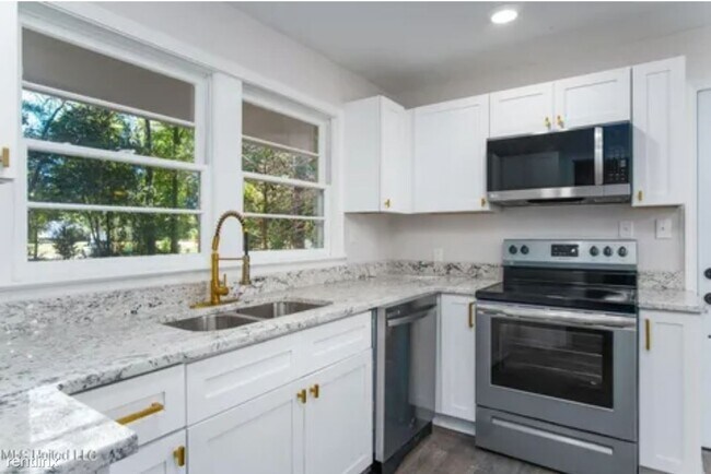 Photo - 4 br, 2 bath House - 408 Blank Street