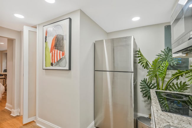 Photo - 325 Winslow Rd