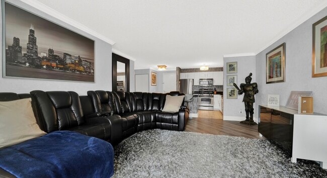 545 N Dearborn St Unit W2108