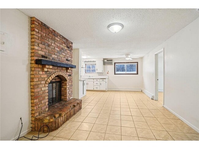 Photo - 17256 Kenyon St NE