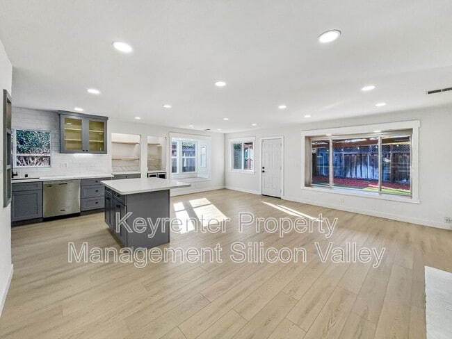 Photo - 803 Corlista Dr