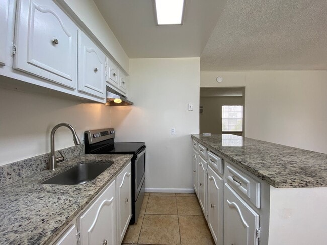 Photo - 1 Bedroom/1 Bath Apartment in Orlando, FL - Priced to Rent! Unit P1: Piazza Park #5230