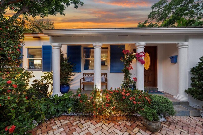 Photo - 3080 Calusa St