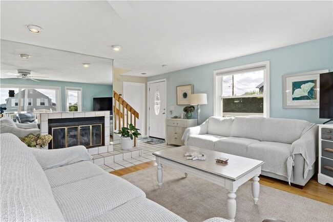 Photo - 18 Warren Ave