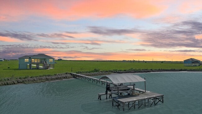 Photo - 747 Waypoint Dr