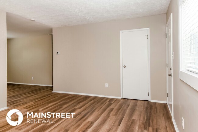 Photo - 5922 Heatherwood Ln